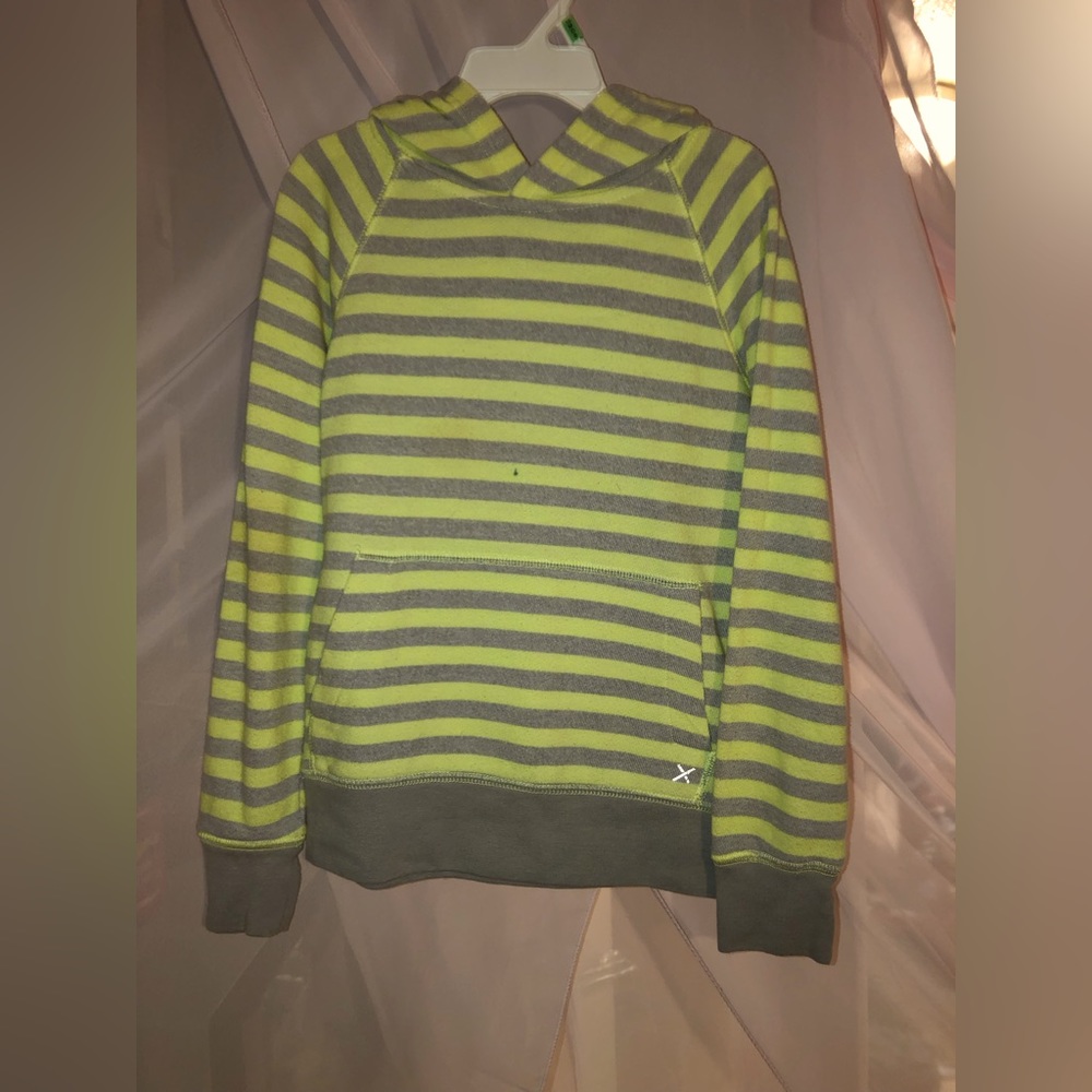 Brand is M girls size 8 never worn but no tag